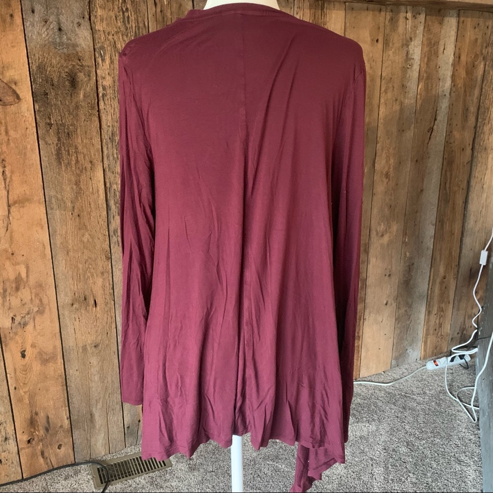 Jennifer Lopez Maroon XL Top - Picture 3 of 3